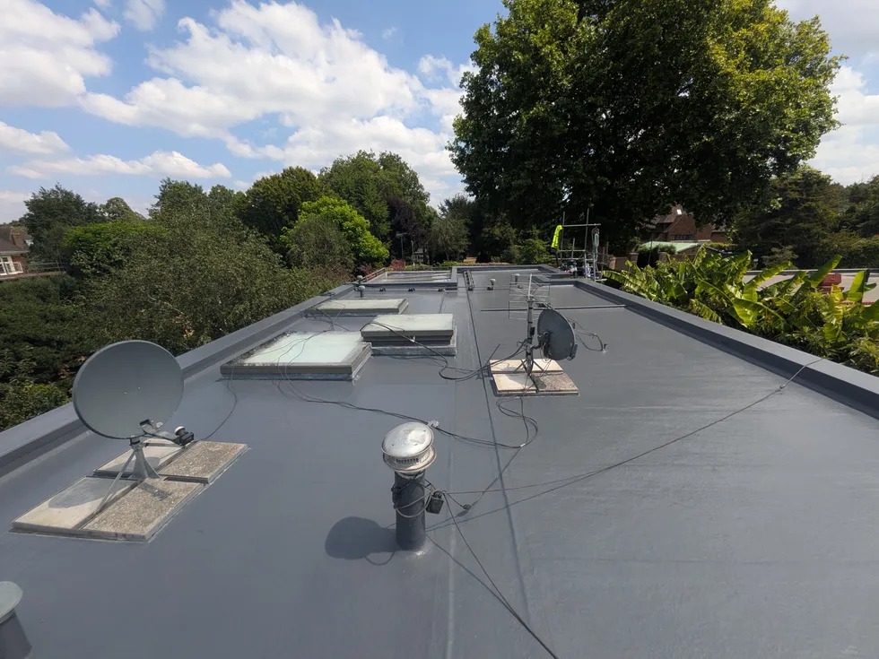 Seamless GRP flat roof detailing in Putney, London
